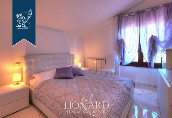 Image No.33-5 Bed Farmhouse for sale