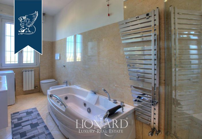 Image No.38-5 Bed Farmhouse for sale