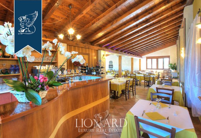 Image No.39-5 Bed Farmhouse for sale