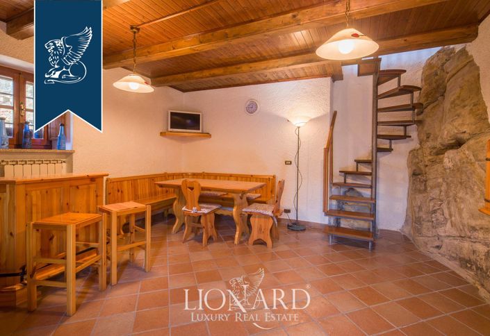 Image No.43-9 Bed Villa for sale