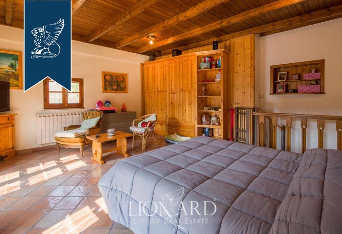 Image No.51-9 Bed Villa for sale