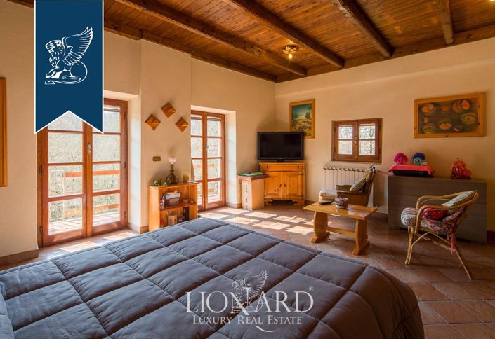 Image No.52-9 Bed Villa for sale