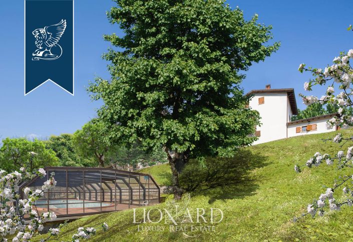 Image No.9-9 Bed Villa for sale