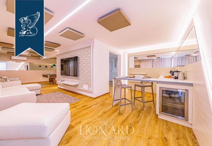 Image No.18-6 Bed Villa for sale