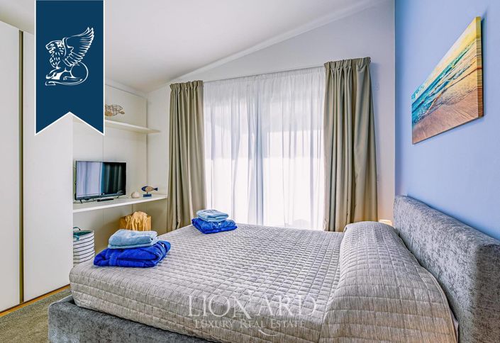 Image No.17-6 Bed Villa for sale