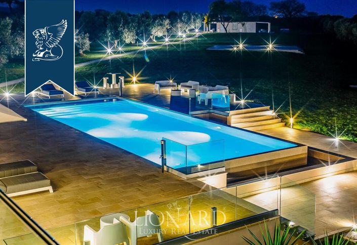 Image No.20-6 Bed Villa for sale