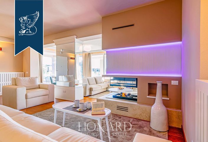 Image No.8-6 Bed Villa for sale