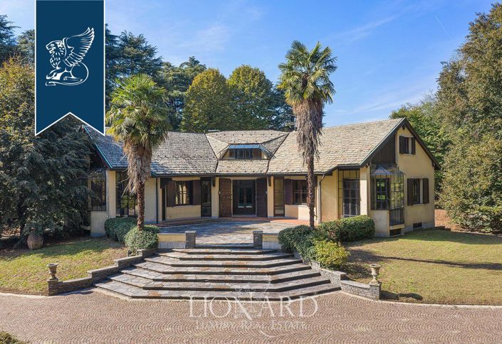 Image No.9-7 Bed Villa for sale