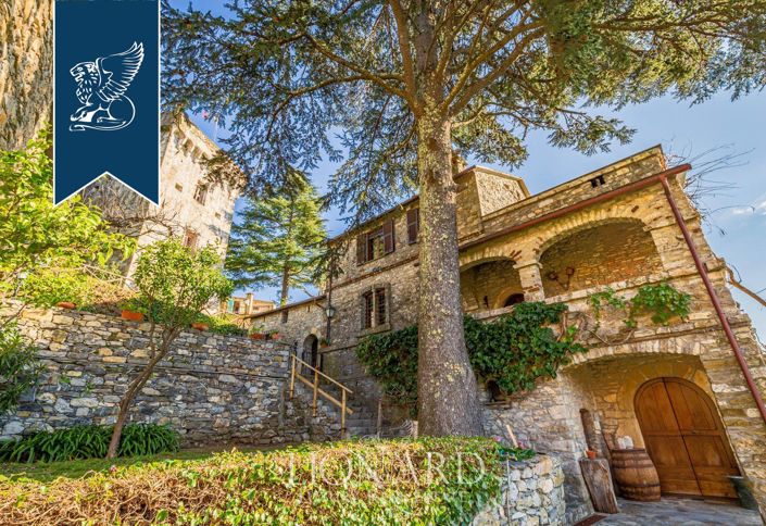 Image No.13-6 Bed Property for sale