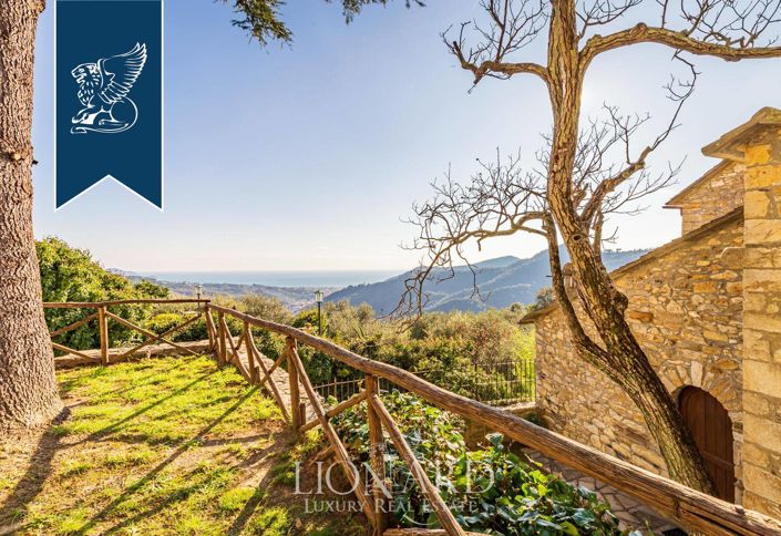 Image No.17-6 Bed Property for sale