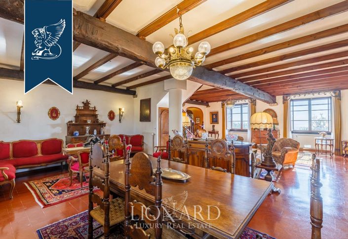 Image No.50-6 Bed Property for sale