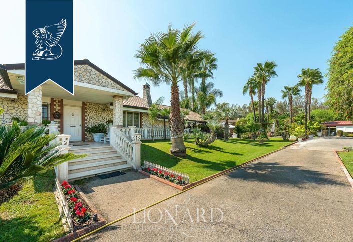 Image No.25-10 Bed Villa for sale