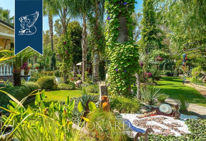 Image No.31-10 Bed Villa for sale