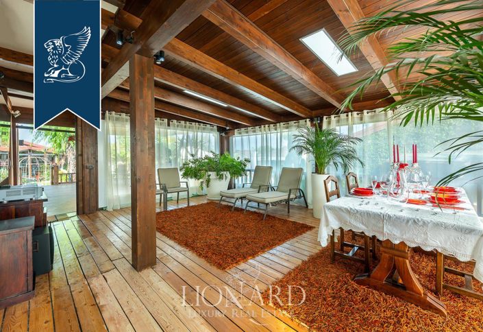 Image No.46-10 Bed Villa for sale