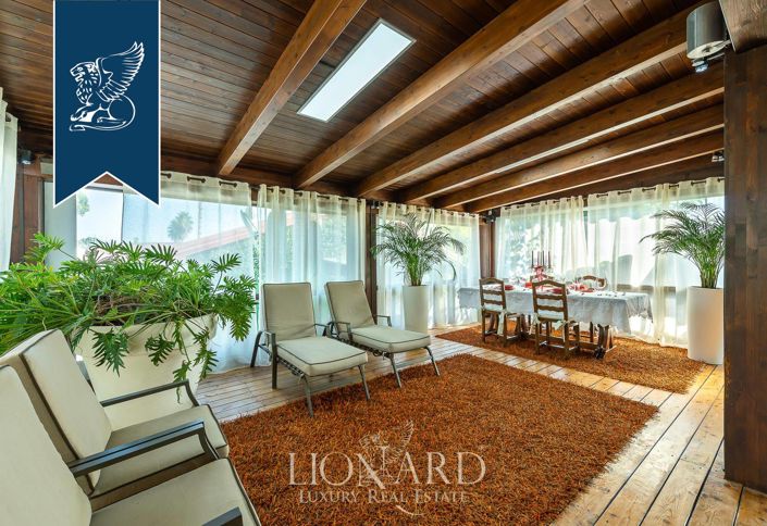 Image No.47-10 Bed Villa for sale