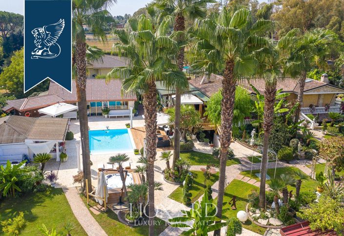 Image No.6-10 Bed Villa for sale