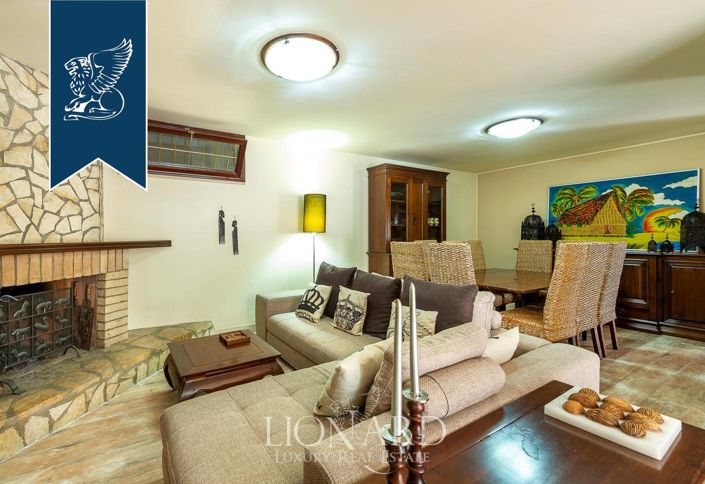 Image No.60-10 Bed Villa for sale