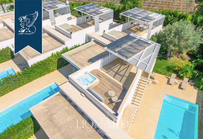 Image No.2-10 Bed Villa for sale