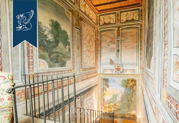 Image No.17-8 Bed Villa for sale