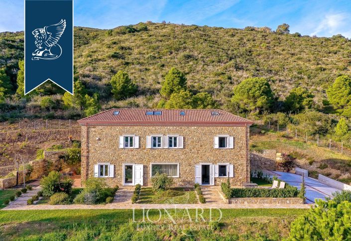 Image No.5-5 Bed Villa for sale