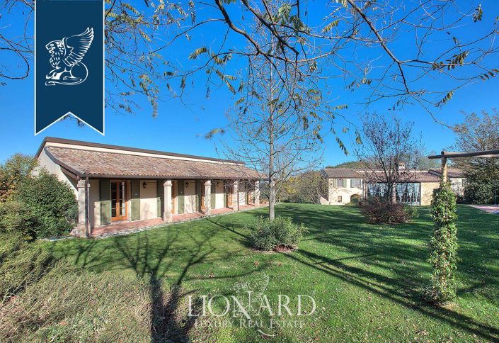 Image No.10-10 Bed Villa for sale