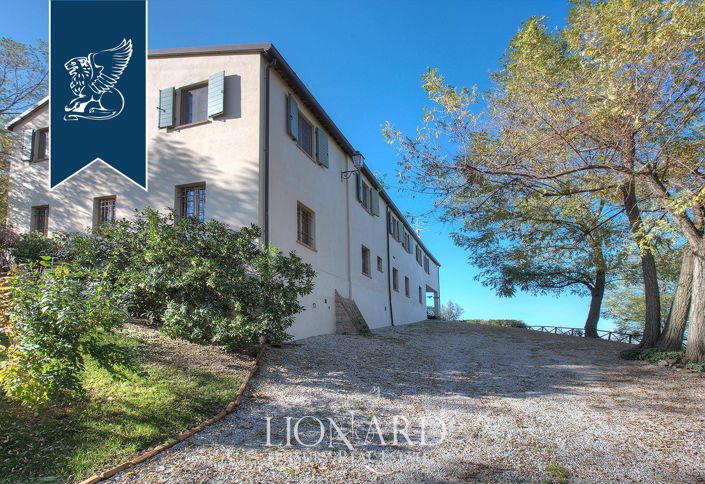 Image No.14-10 Bed Villa for sale