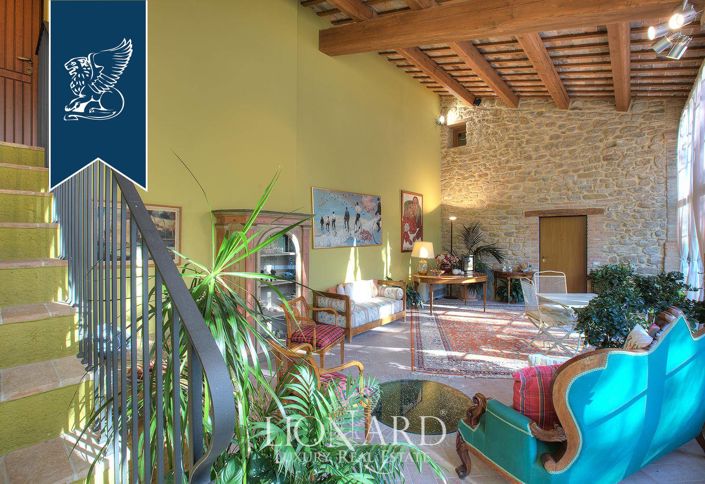 Image No.18-10 Bed Villa for sale