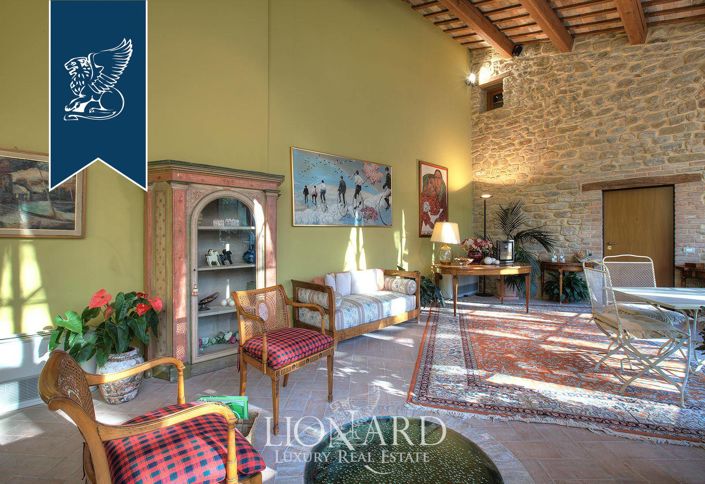 Image No.19-10 Bed Villa for sale