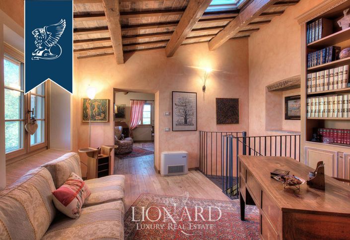 Image No.30-10 Bed Villa for sale