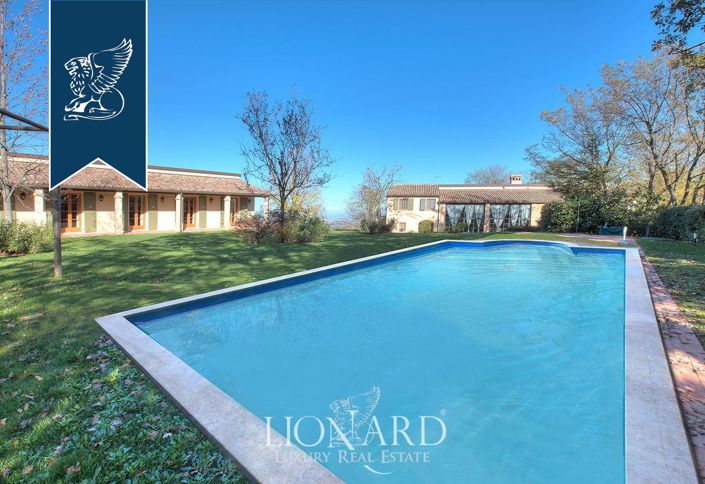 Image No.4-10 Bed Villa for sale