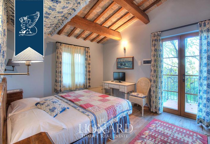 Image No.42-10 Bed Villa for sale