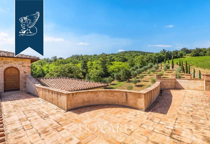 Image No.11-6 Bed Farmhouse for sale