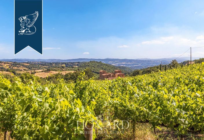 Image No.17-6 Bed Farmhouse for sale