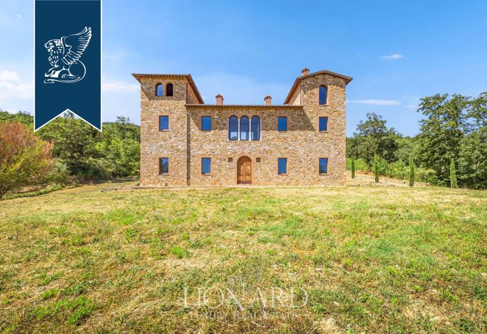 Image No.9-6 Bed Farmhouse for sale