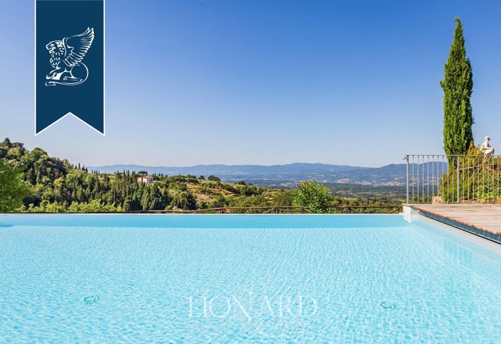 Image No.10-8 Bed Farmhouse for sale