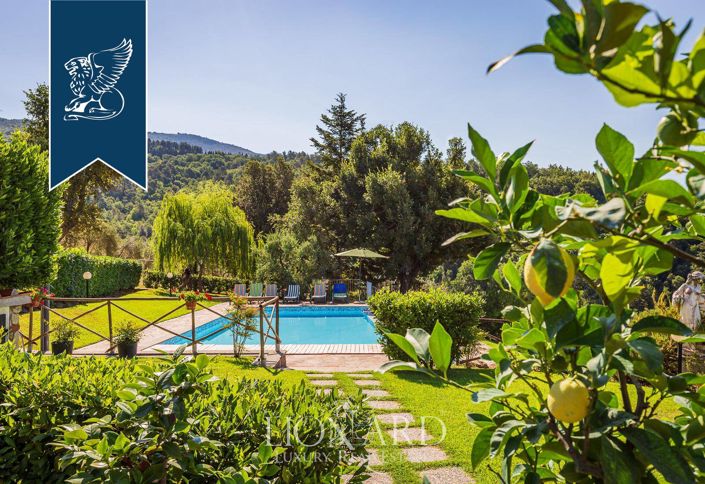 Image No.14-8 Bed Farmhouse for sale