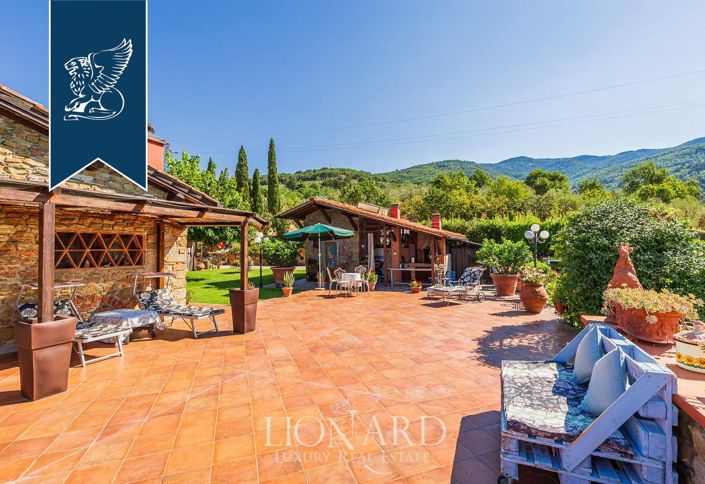 Image No.25-8 Bed Farmhouse for sale