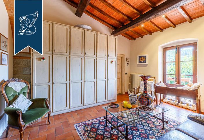 Image No.50-8 Bed Farmhouse for sale