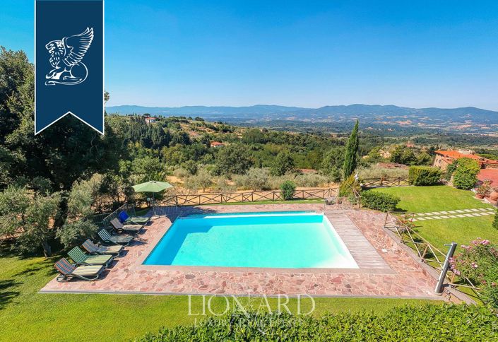 Image No.6-8 Bed Farmhouse for sale