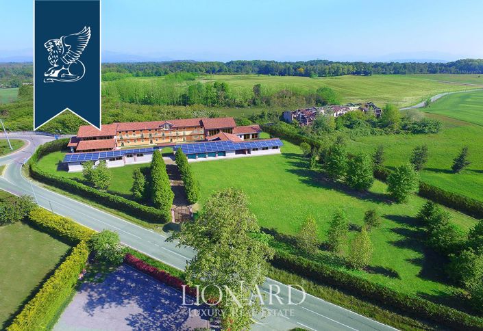 Image No.2-18 Bed Villa for sale