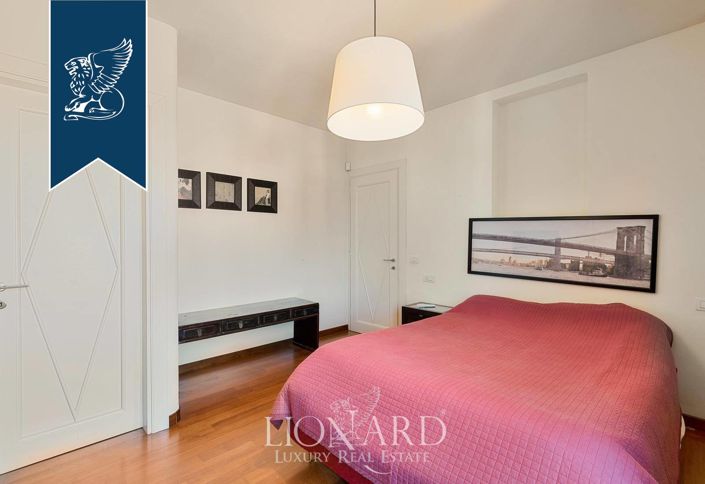 Image No.16-8 Bed Villa for sale