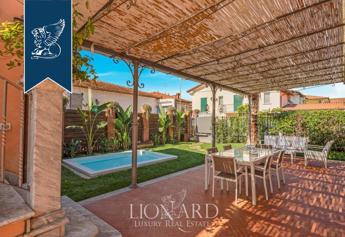 Image No.6-8 Bed Villa for sale