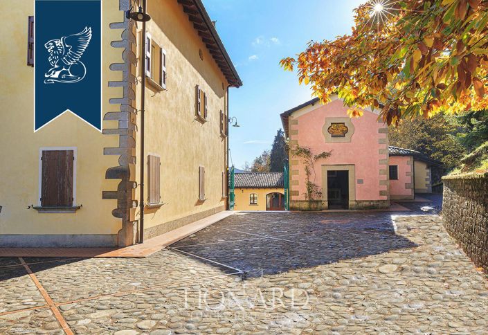 Image No.27-10 Bed Villa for sale