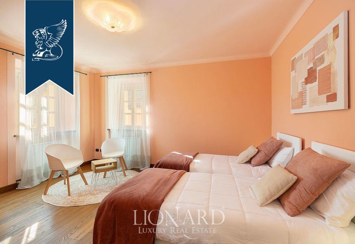 Image No.45-10 Bed Villa for sale