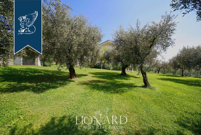 Image No.15-6 Bed Villa for sale