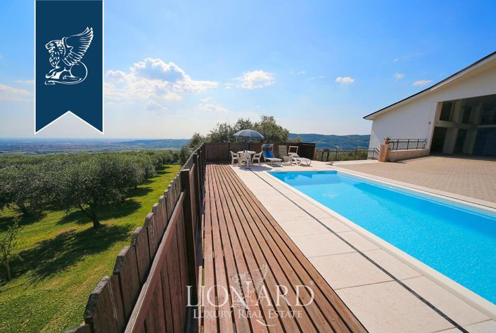 Image No.29-6 Bed Villa for sale