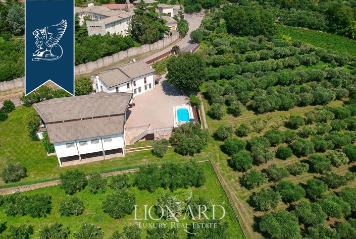 Image No.5-6 Bed Villa for sale