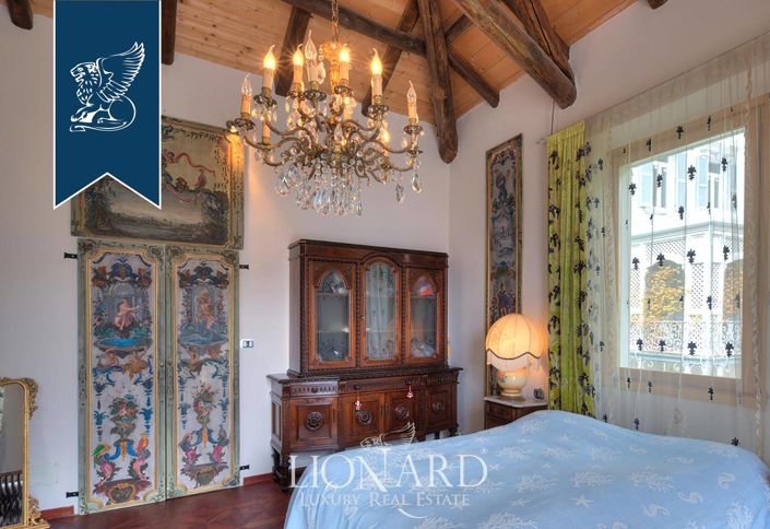 Image No.37-5 Bed Villa for sale