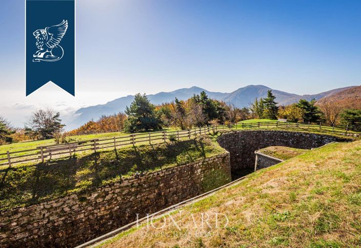 Image No.17-5 Bed Property for sale