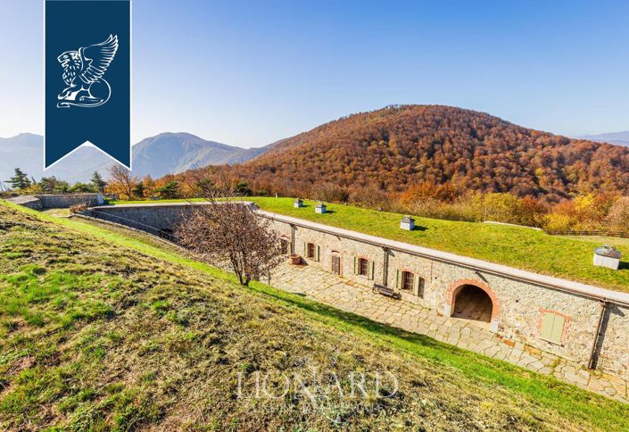 Image No.5-5 Bed Property for sale